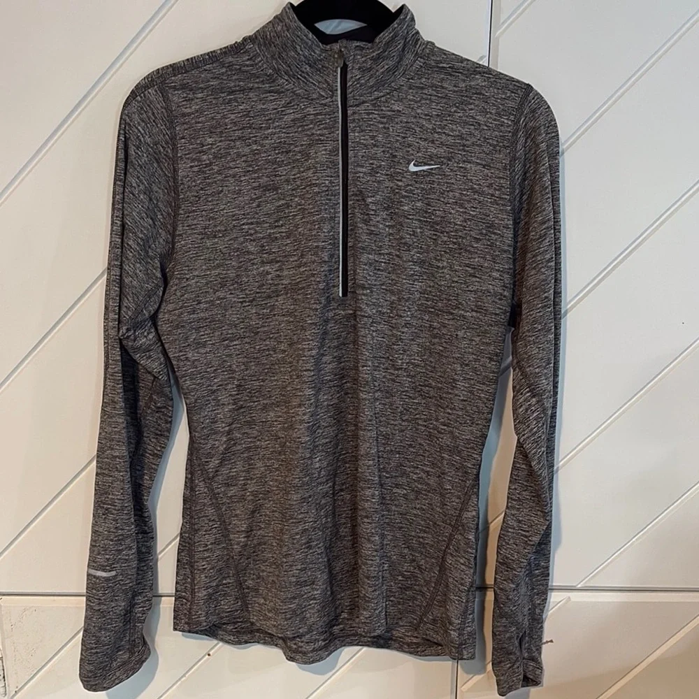 Nike medium Dri-Fit crew neck pullover quarter zip gray